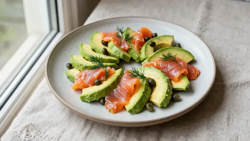 Keto Avocado & Smoked Salmon Plate